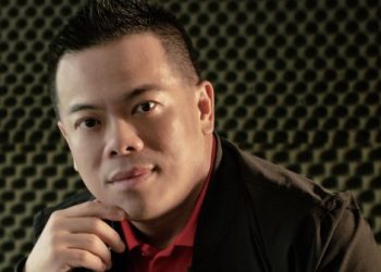 曾国荣 Ernie Chen