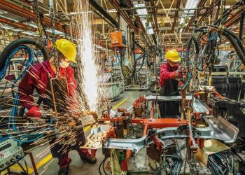 疫情持续肆虐 东南亚重创3兆美元产值