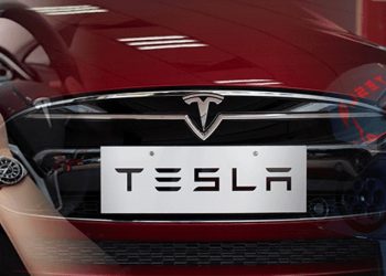 获史上最大电动车订单 Tesla市值首破万亿美元