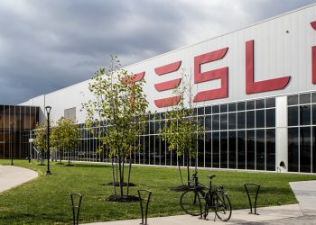 第三次熊来了 Tesla市值跌破1兆美元