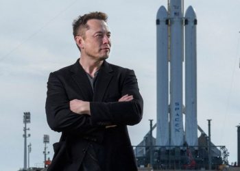 特斯拉市值狂泻5490亿 马斯克买了推特跌落神坛？