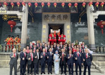 陈氏书院名人堂开幕 承先启后一脉牵