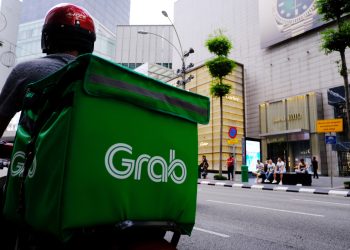 Grab股价惨跌60% 东盟霸主地位转让GoTo