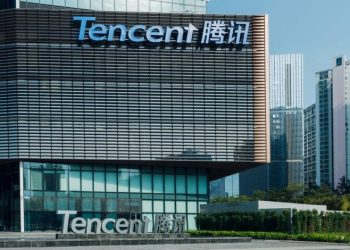 腾讯股价跌破250港元 创出4年新低