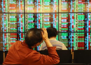 悬峙国会引发马股急跌 部分股大跌！