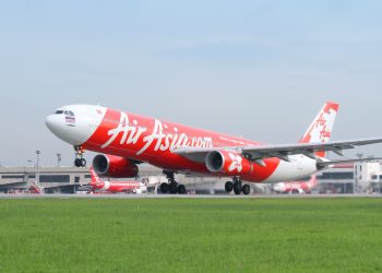 亚航遭骇客攻击 500万名乘客员工资料外泄