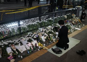 梨泰院踩踏事件后 韩国经济恐更冷