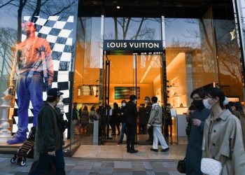女人的挚爱 LVMH市值高达4000亿欧元！