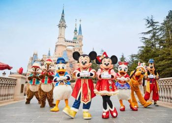 迪士尼门票50年内暴涨40倍 CEO暗示仍会调高