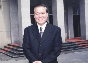 纸品大亨黄志源 成启顺造纸大股东！